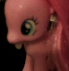 character:pinkie_pie cum cum_on_toy toy:brushable // 316x326 // 7.3KB