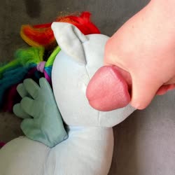 character:rainbow_dash creator:ikananprincess cum cum_on_plushie masturbation no_audio penis toy:build-a-bear toy:plushie video // 1440x1440 // 260.5MB