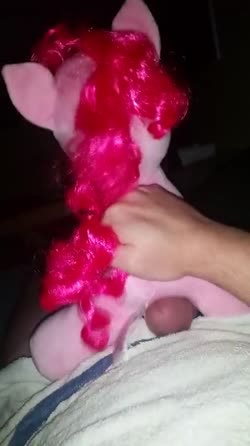 character:pinkie_pie grinding has_audio male penis precum quality:720p toy:build-a-bear toy:plushie vertical_video video // 404x720 // 5.7MB