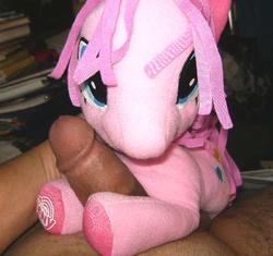 character:pinkie_pie grinding male penis toy:plushie // 497x468 // 42.8KB
