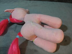 character:pinkie_pie creator:ikananprincess cum cum_on_plushie toy:build-a-bear toy:plushie // 3648x2736 // 2.1MB