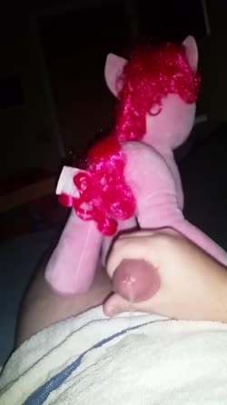 character:pinkie_pie cum has_audio male masturbation penis quality:720p toy:plushie vertical_video video // 404x720 // 4.4MB