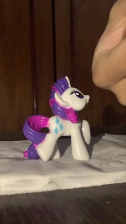 character:rarity creator:gryphonlover cum cum_on_toy has_audio male masturbation penis quality:1080p slowmotion toy:blindbag vertical_video video // 1080x1920 // 98.1MB