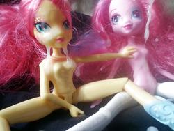 character:fluttershy character:pinkie_pie cum cum_on_toy equestria_girls toy:doll // 1000x750 // 208.2KB