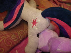 character:twilight_sparkle creator:jin toy:build-a-bear toy:plushie // 1280x960 // 619.1KB