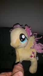 character:fluttershy creator:pinkie_pie fetish:watersports pee pee_on_plushie toy:plushie // 2988x5312 // 1.4MB