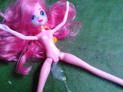 character:pinkie_pie cum cum_on_toy equestria_girls toy:doll // 2048x1536 // 899.6KB