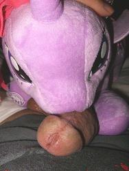 character:twilight_sparkle grinding male penis toy:plushie // 480x640 // 69.7KB