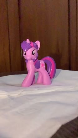 character:twilight_sparkle creator:gryphonlover cum cum_on_toy has_audio male masturbation penis quality:720p slowmotion toy:blindbag video // 720x1280 // 72.9MB